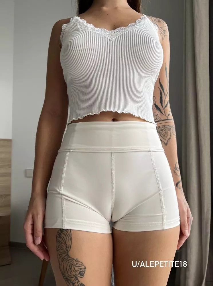 our favorite view posted by alepetite18