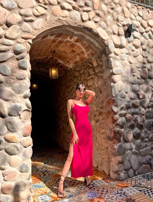 Pink dresses can be classy too, agree? posted by Marbellohe