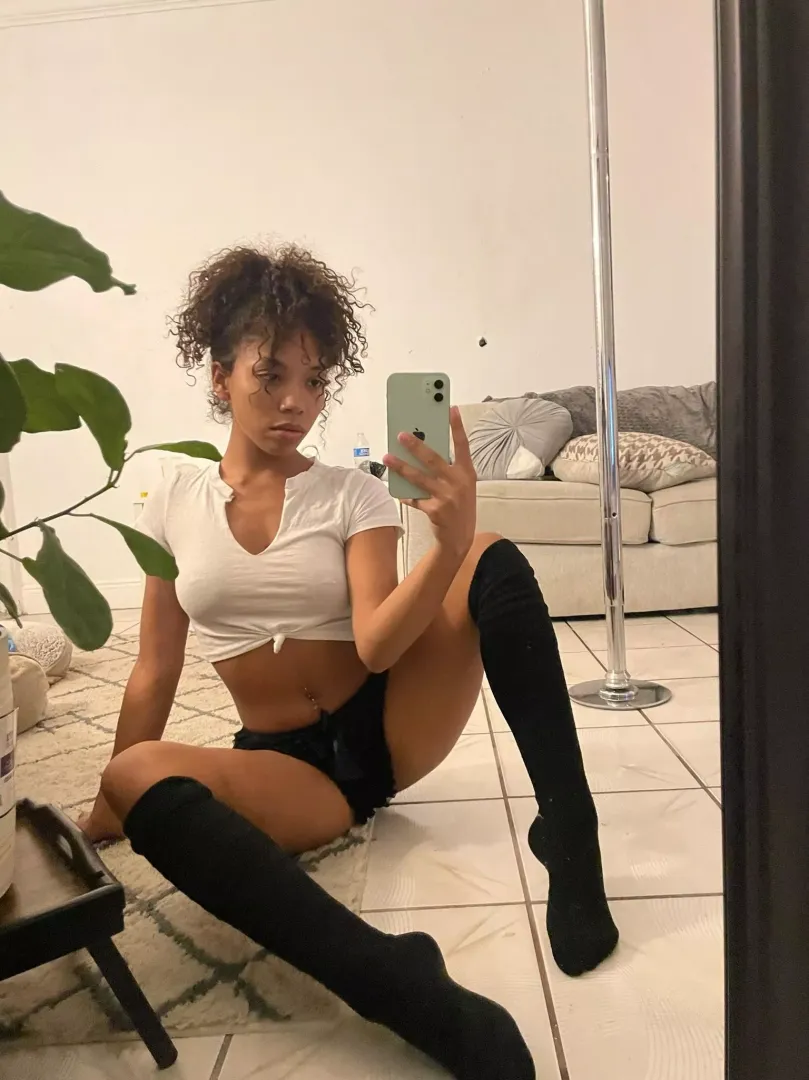 Smash or pass? by nastymarz