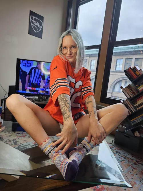 Take em off or leave em on? [F] by _MyLittlePanda_