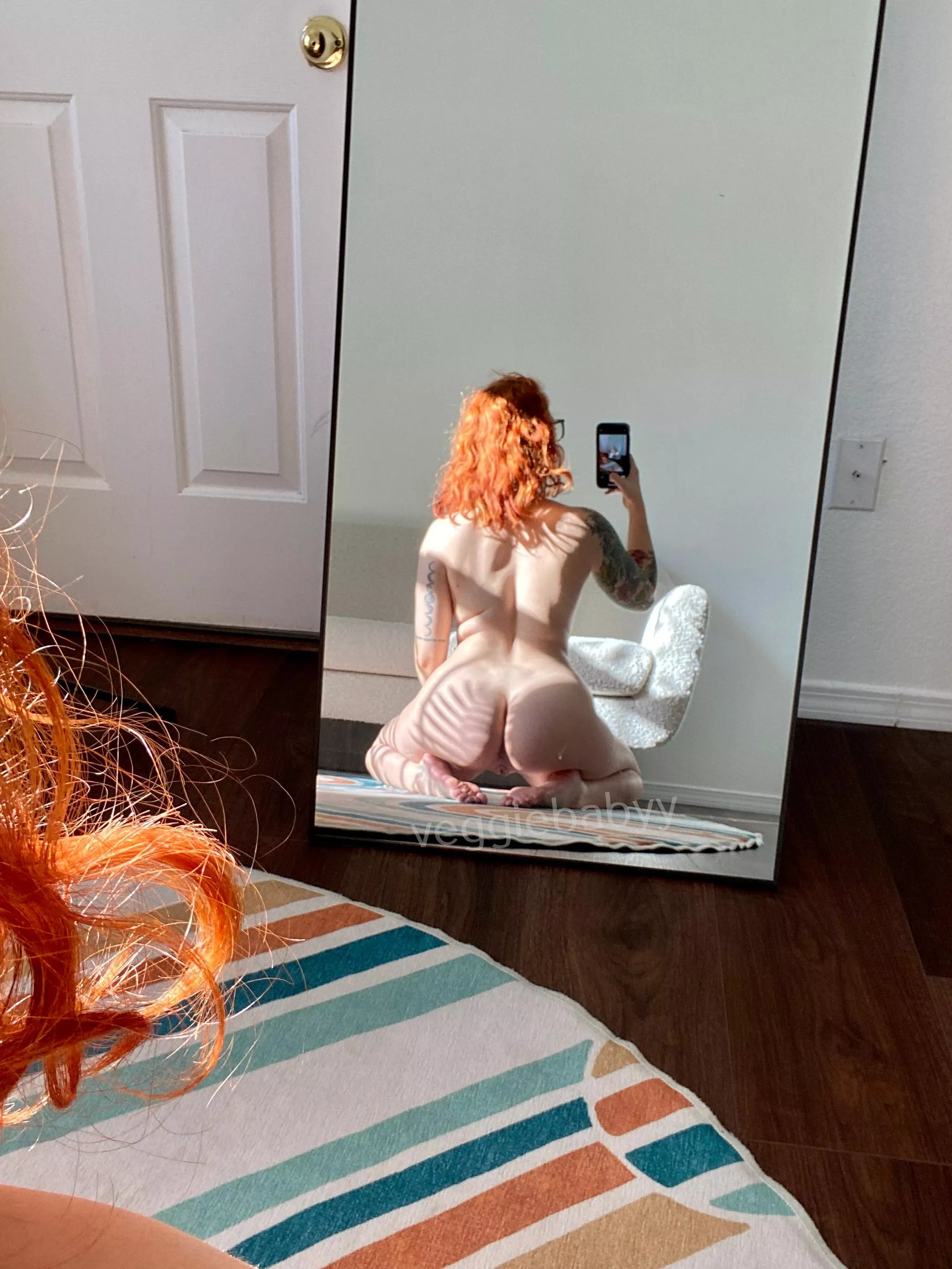 the morning sun makes my red hair look extra fiery posted by veggiebabyy2