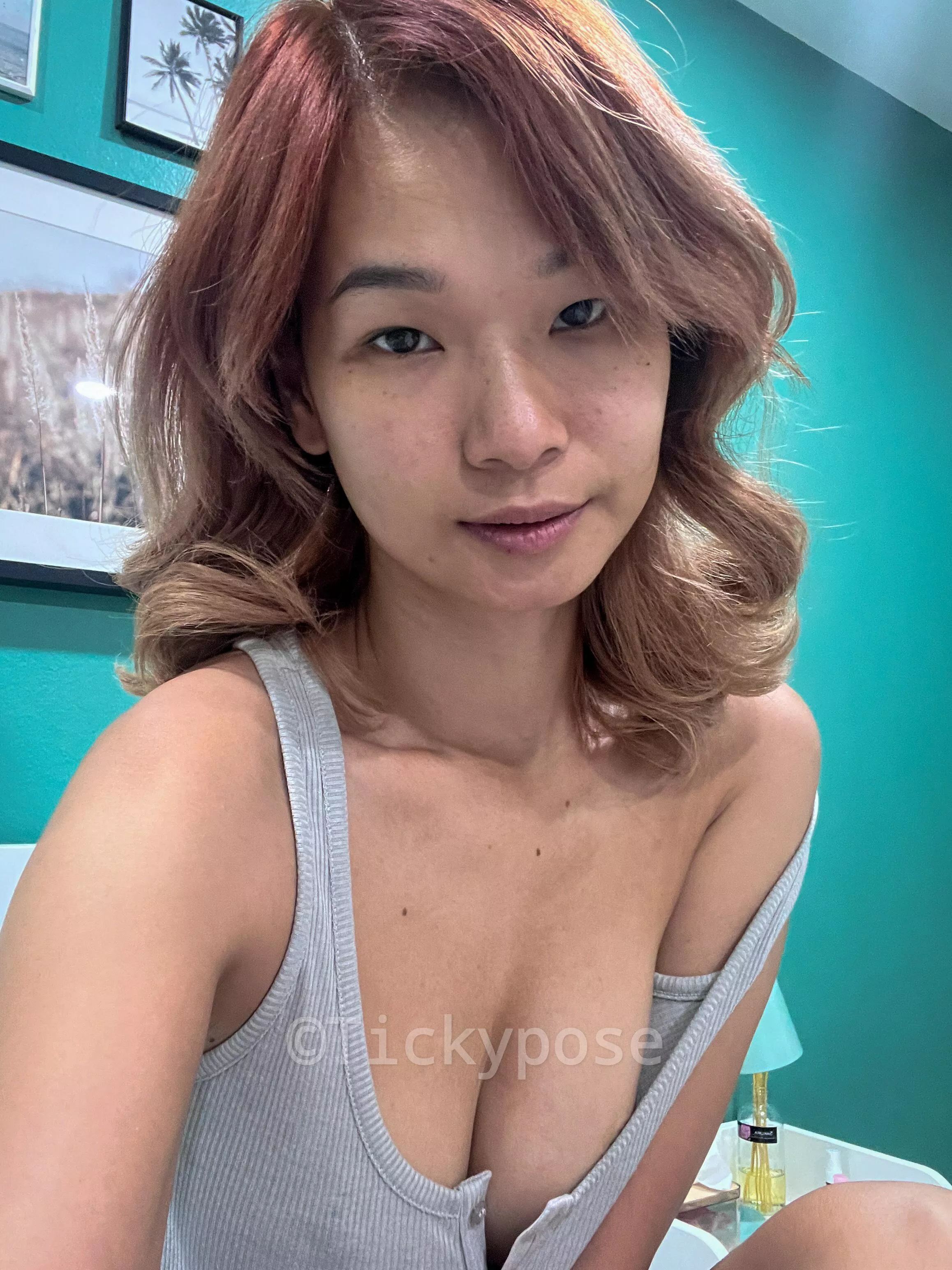 Thought it was cute [f] posted by Tickypose