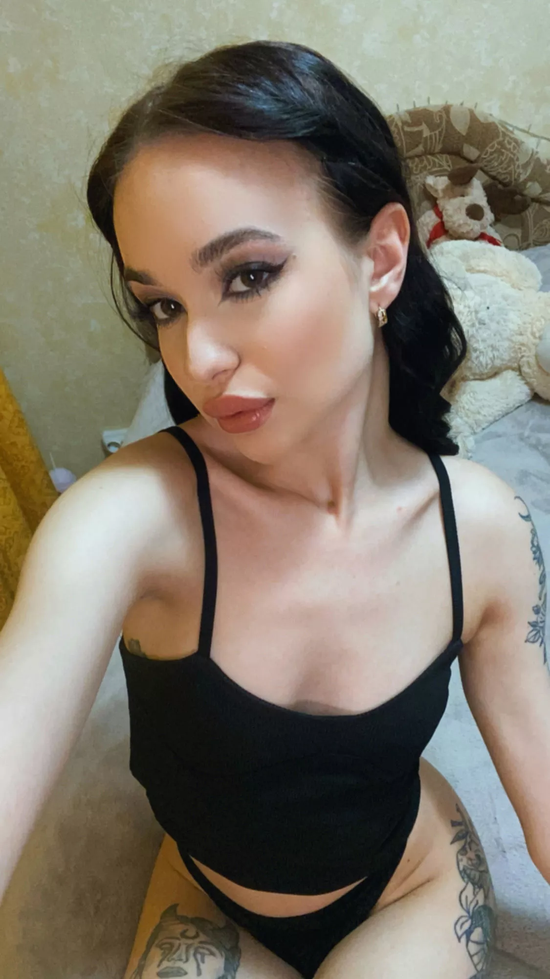 Tiny body and small 18 yo princess on the menu for dinner – who's in for a bite? posted by Fit_Yogurtcloset_586