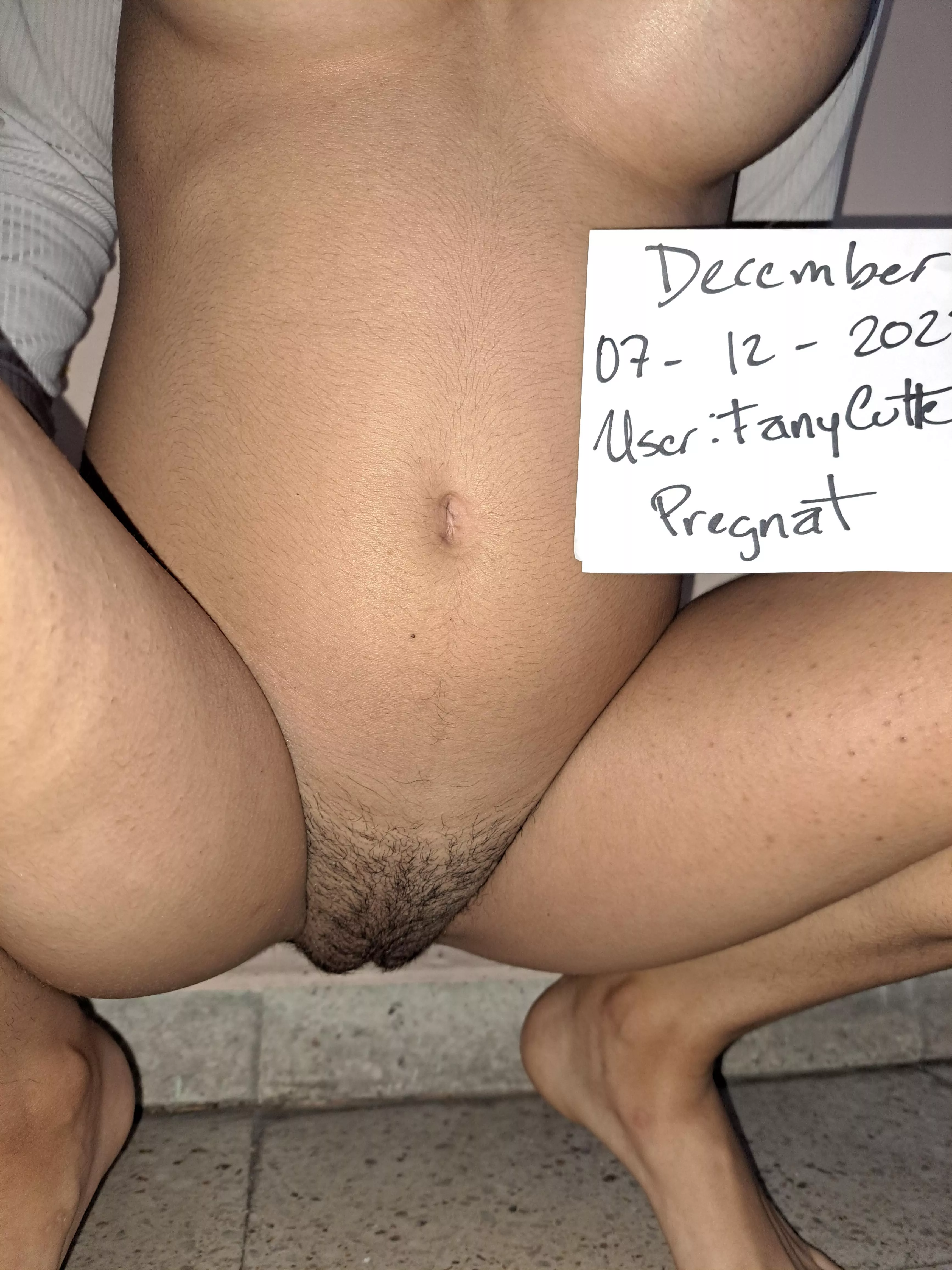 13 weeks pregnant look how swollen my vagina looks posted by fanycutte