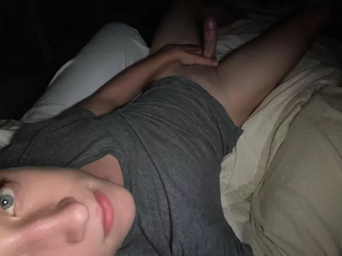 (22) Need a cuddle partner if anyone’s down by that_prettyboy