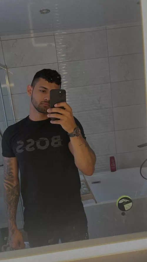 Almost the weekend by Hendy_0