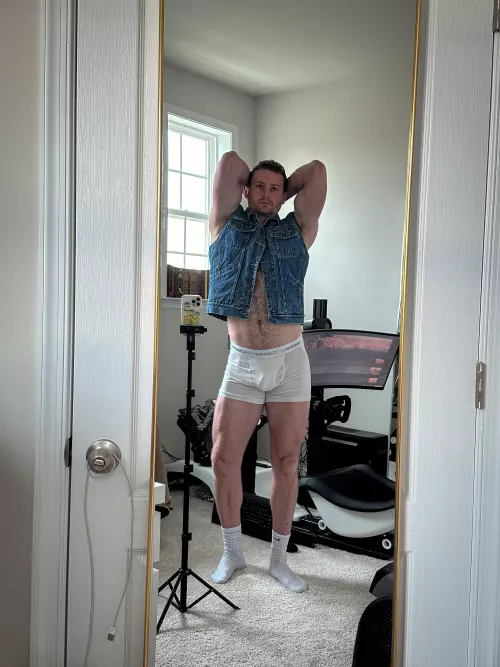 Classy bulge by pineapple_pat