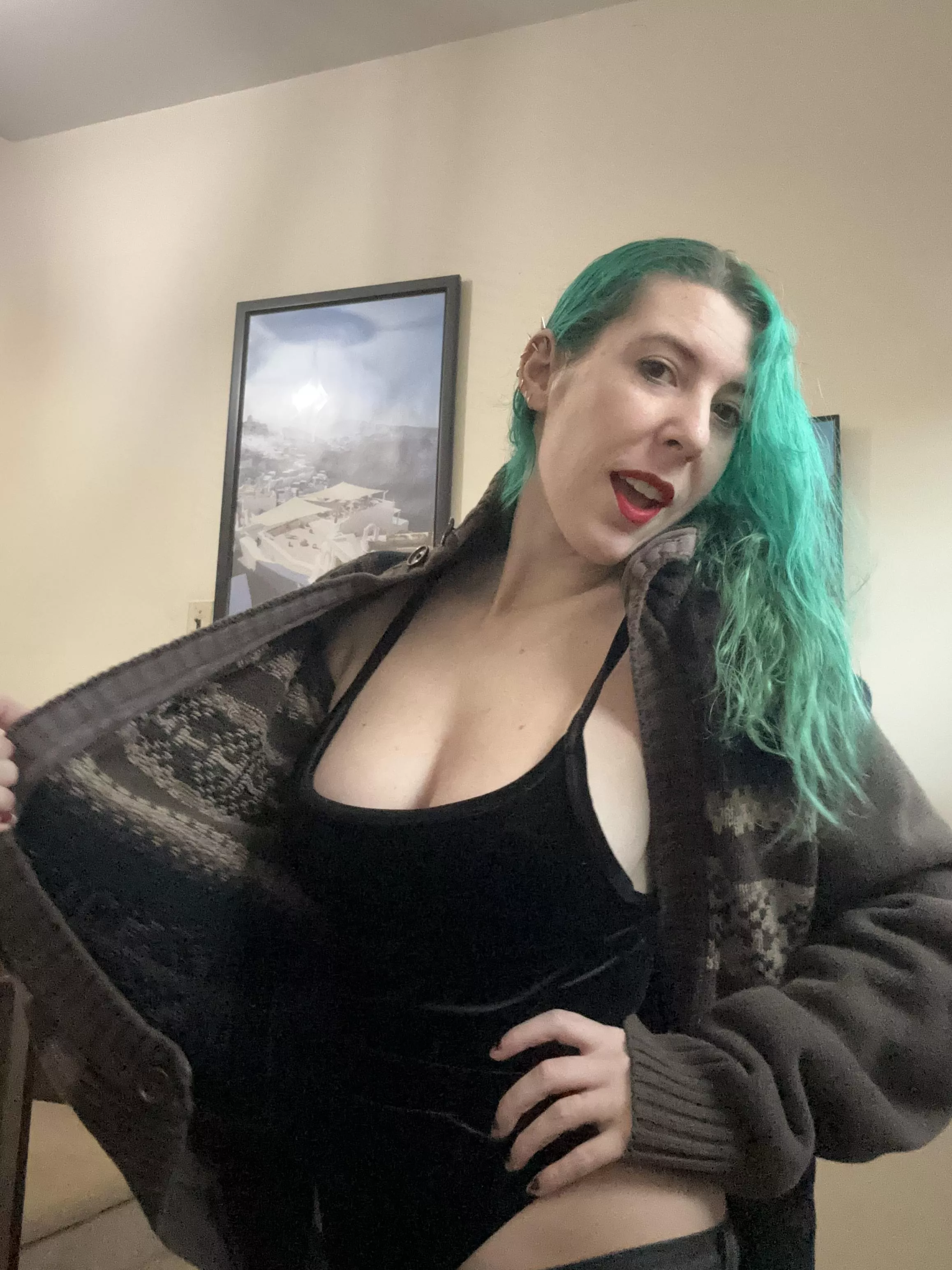 Cozy winter selfie posted by sirenskiss3