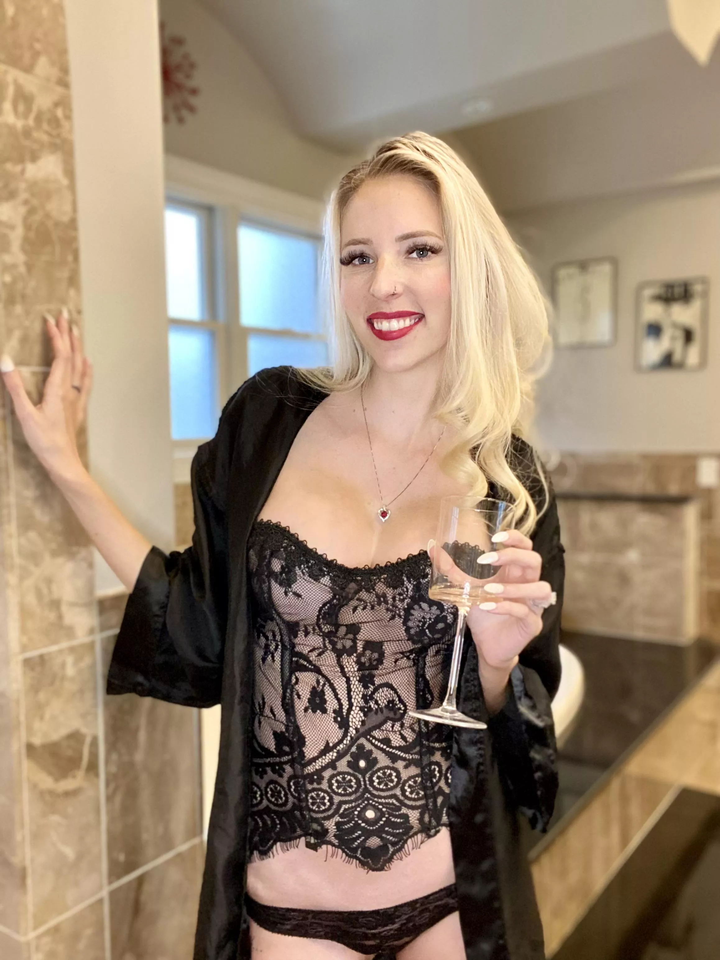 Do older guys like girls that are fun sized too … I am 93lbs and ready to play :-) posted by jjmich8008