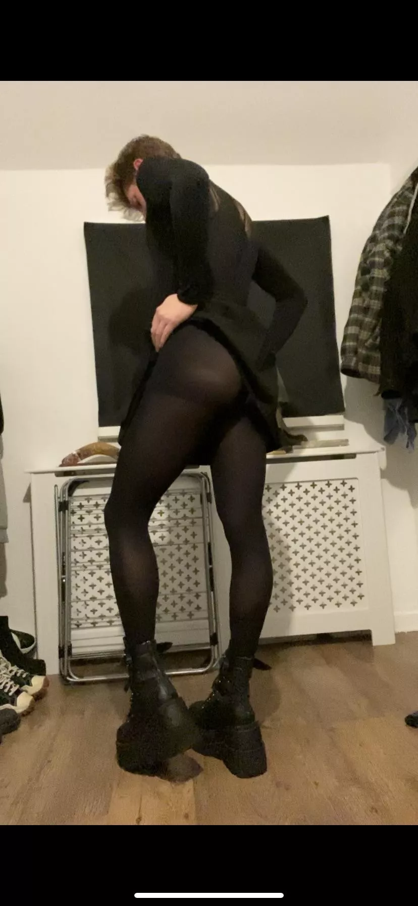 Don’t you hate it when skirts get stuck in your tights? posted by Femiyam