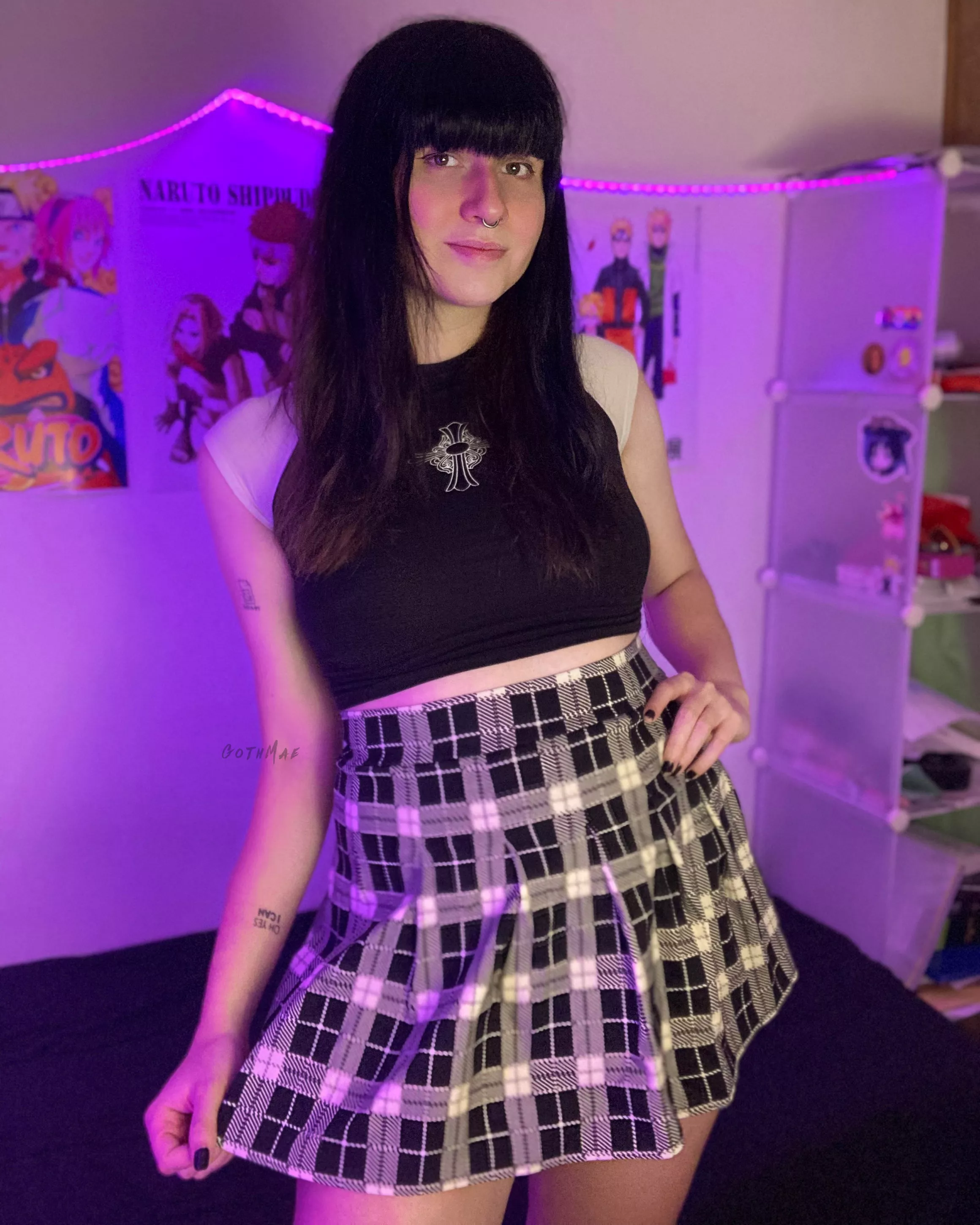 Friday Pic ! 🥰 💜 posted by Goth-Mae