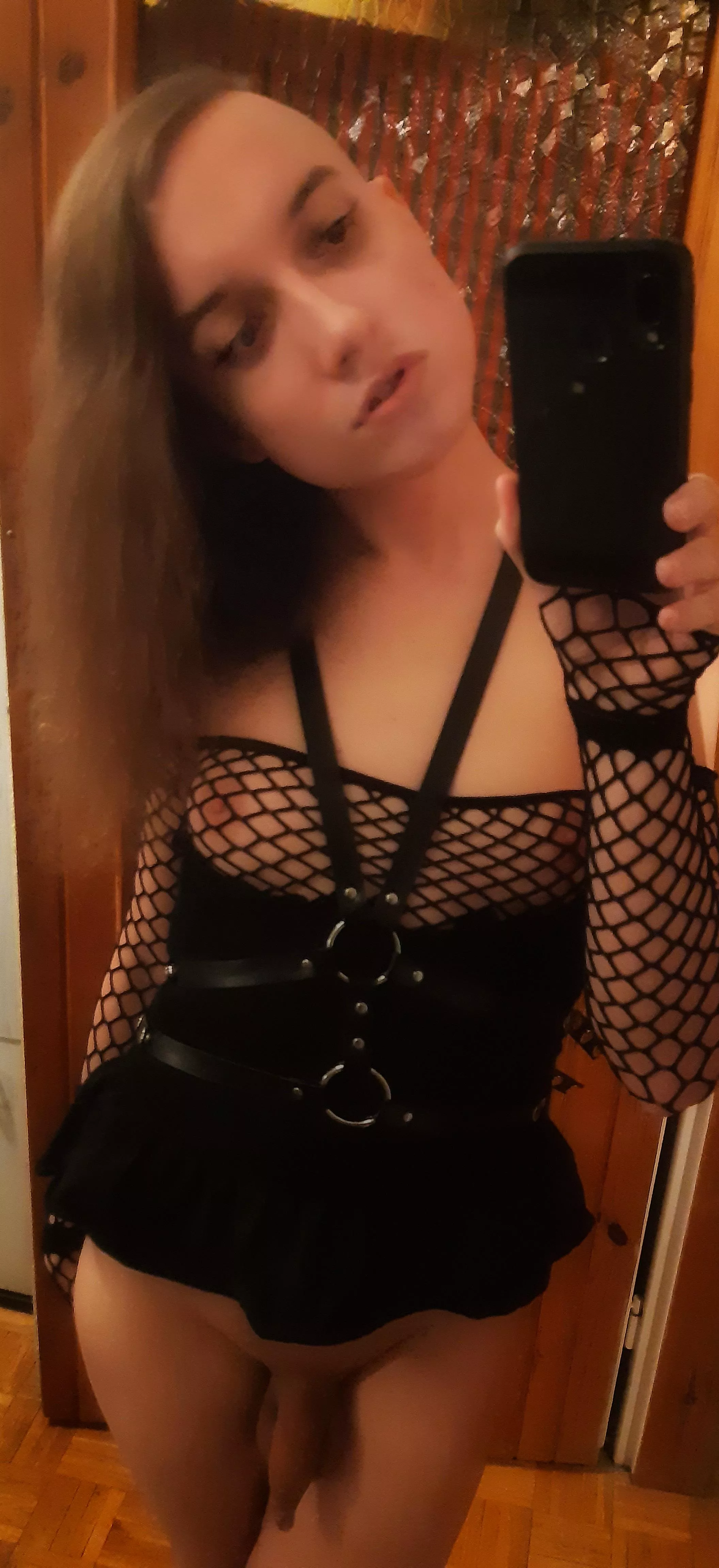 Hello goth-poser trans girl here posted by RottenIshtar