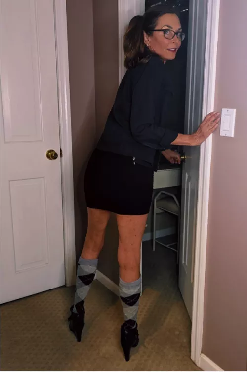 Hi, can this 63F cum in? by Powerful_Top2905