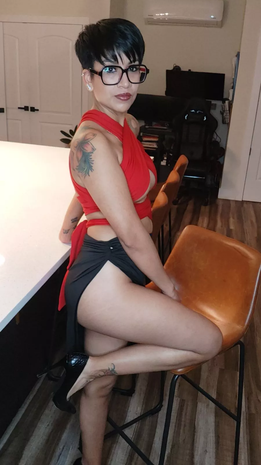 Home alone who's coming over posted by TheTeenyCountryman