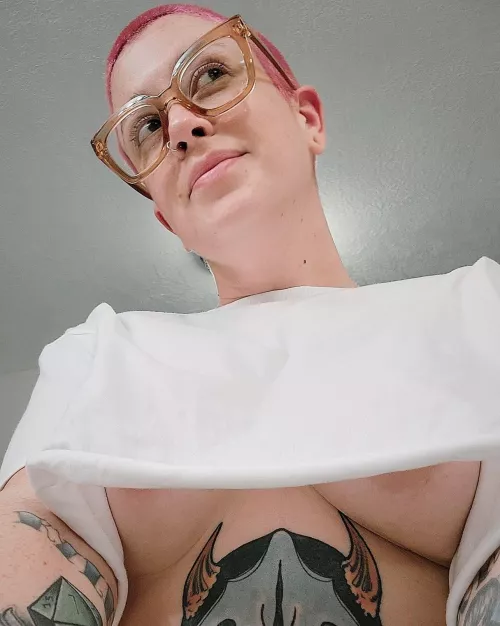 I feel a lot cuter without makeup by Kirsten_pamyu