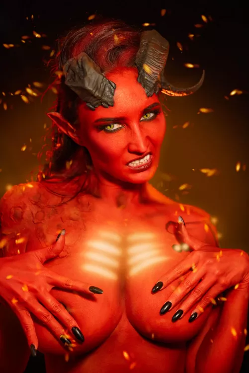 Karlach (Baldur's Gate 3) cosplay by JuliusDrow by Gliese581_Cosplay