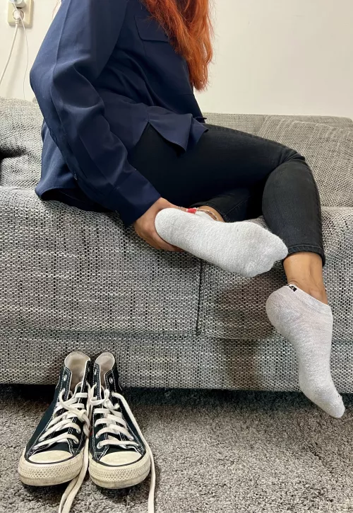 Lick the sweat off, please 😈 by isa_stillsinning