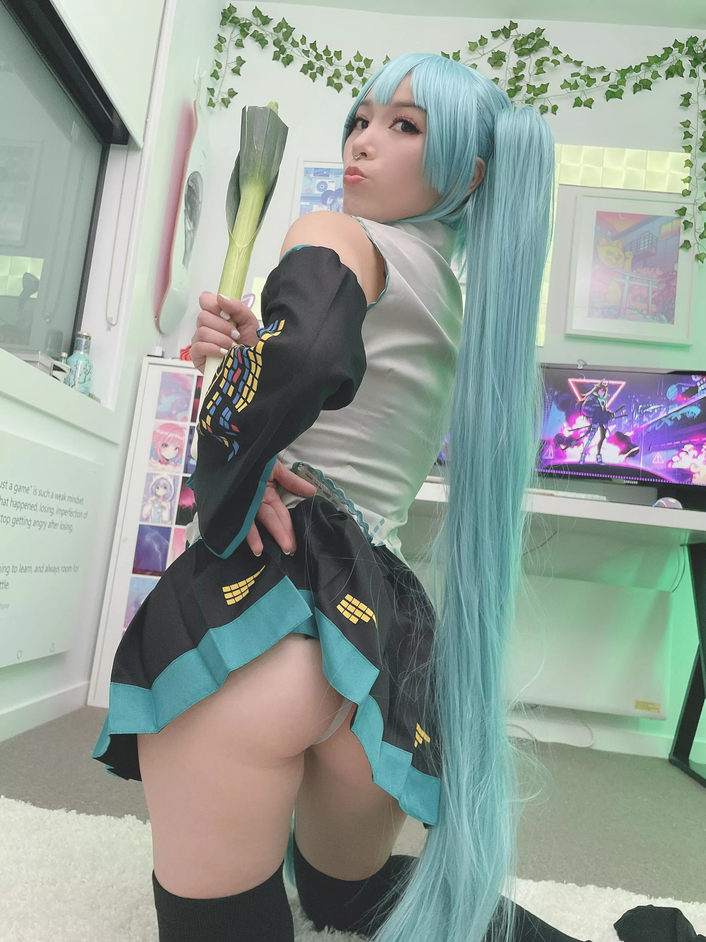 Miku [Hatsune Miku] by Peach Soju posted by peachii__soju