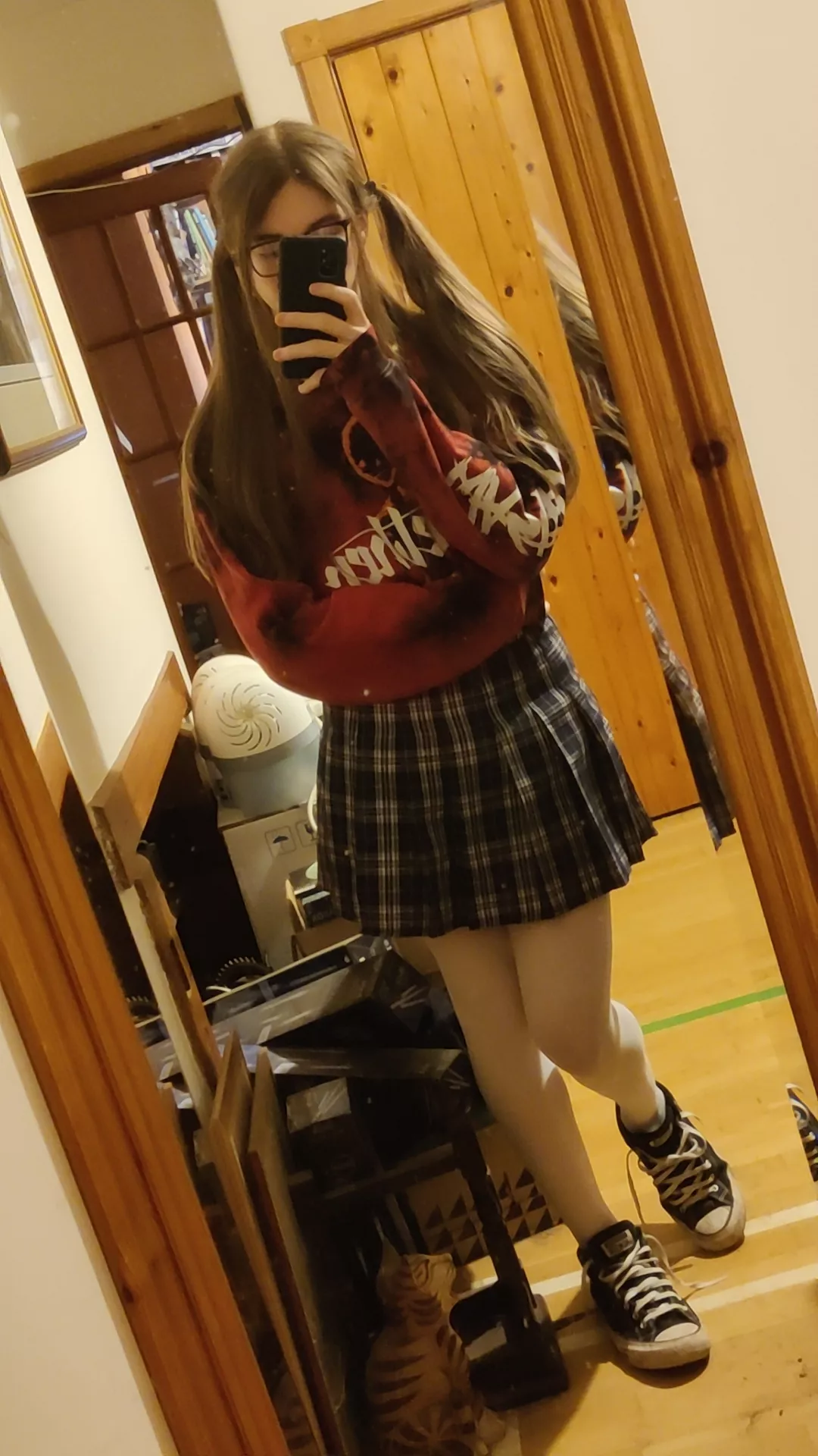 More twin tails :3 posted by Jaydenn_uwu