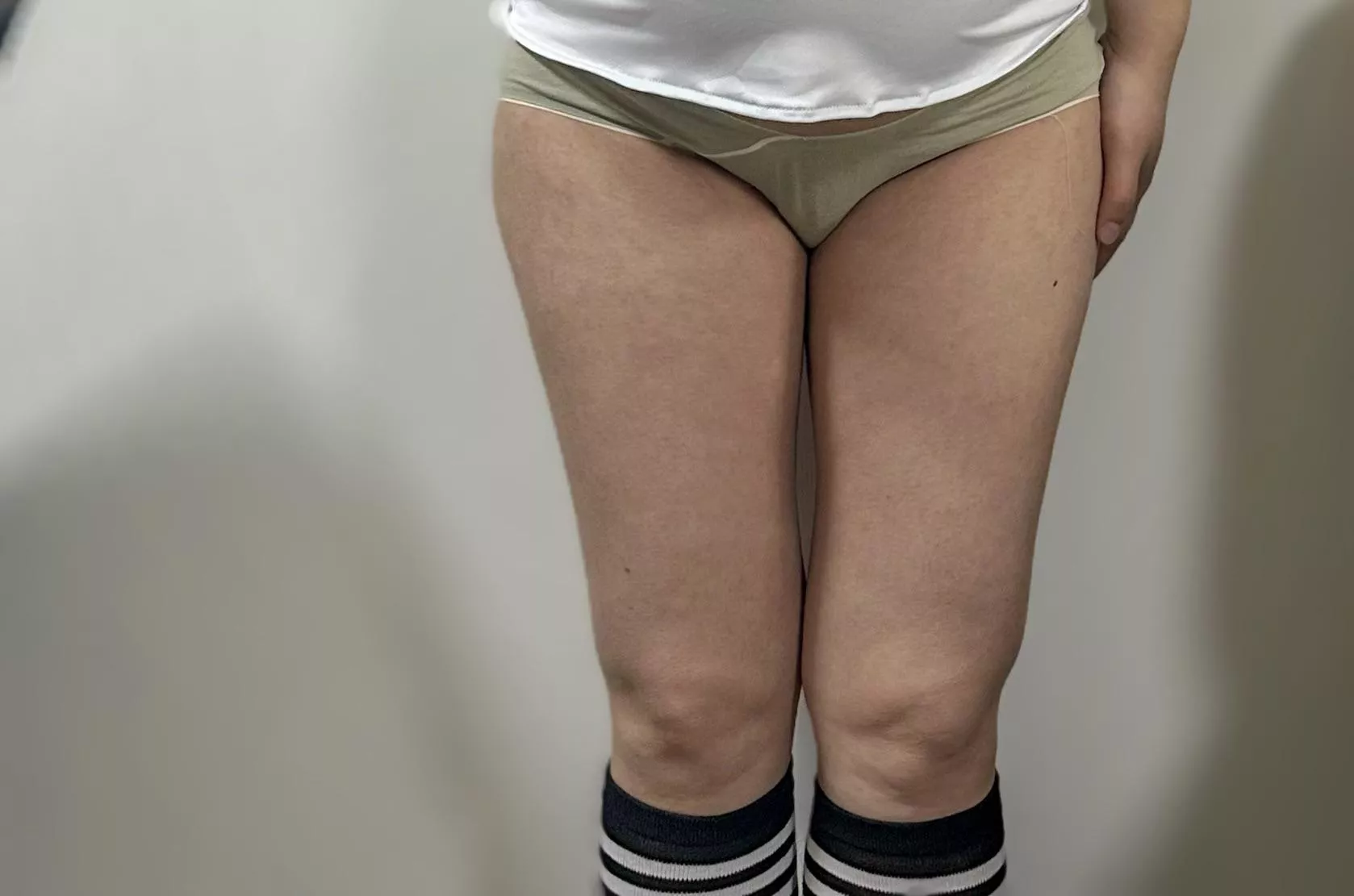 Uniform socks on [F] posted by japani-guriya