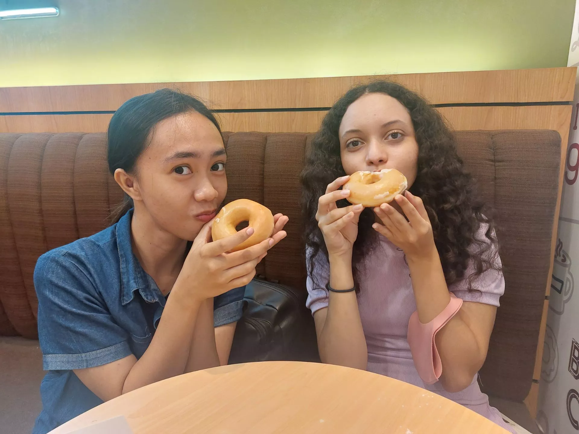 Which one posted by Commercial-River-426