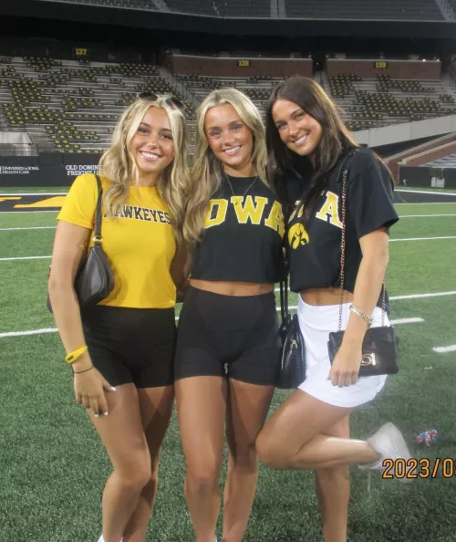 You may pick one Hawkeye by queenkatie101