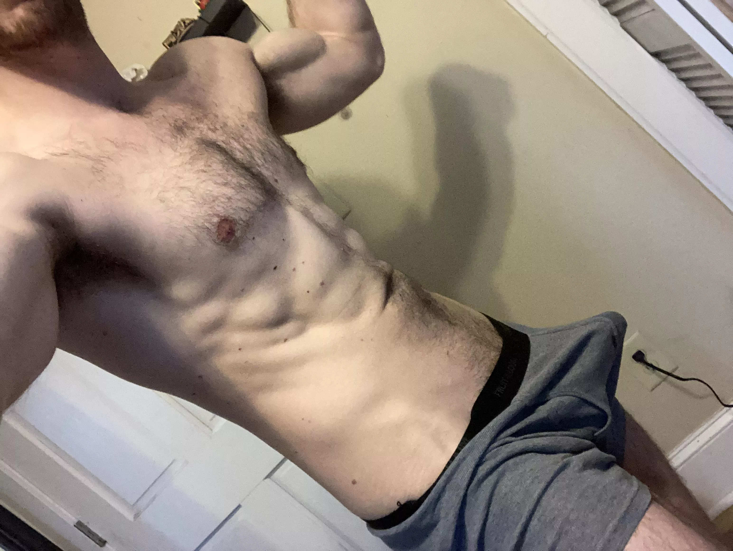 27m hockey player got stood up last night and I need a cutie to play with ;)…Snapchat: lornashore231 posted by lornashore231