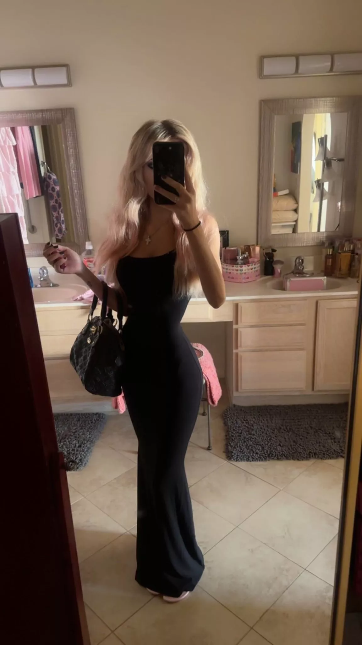 Am I tight enough for you? posted by HealHore