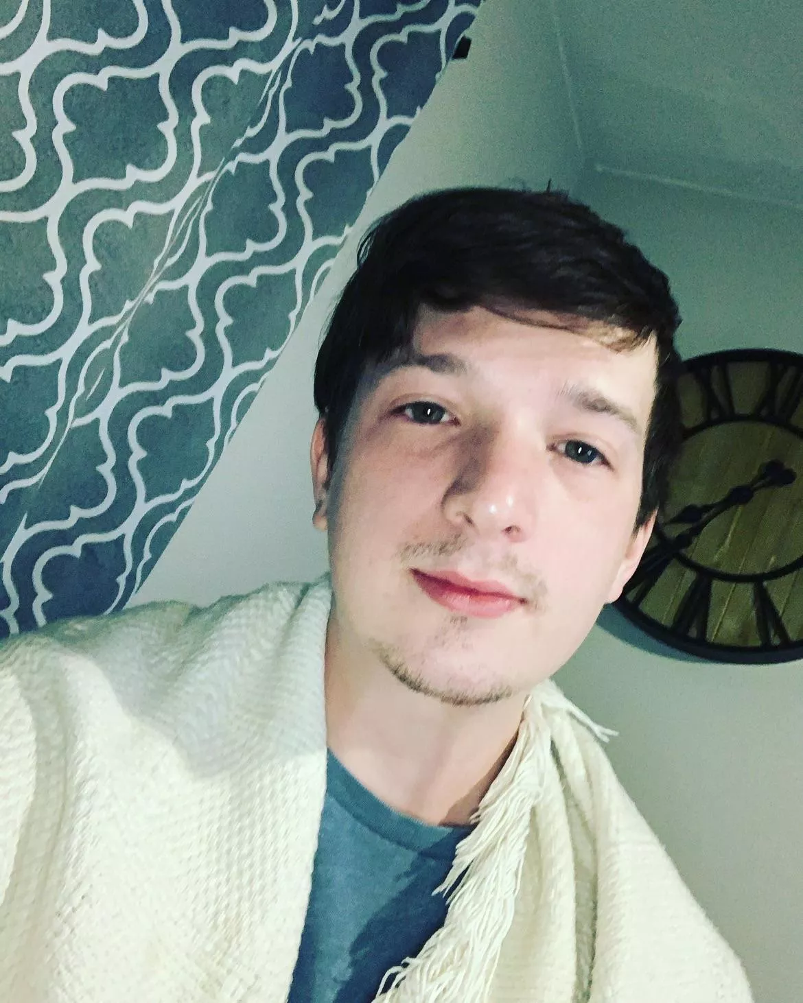 Anyone wanna chat? posted by BakedAquarius96