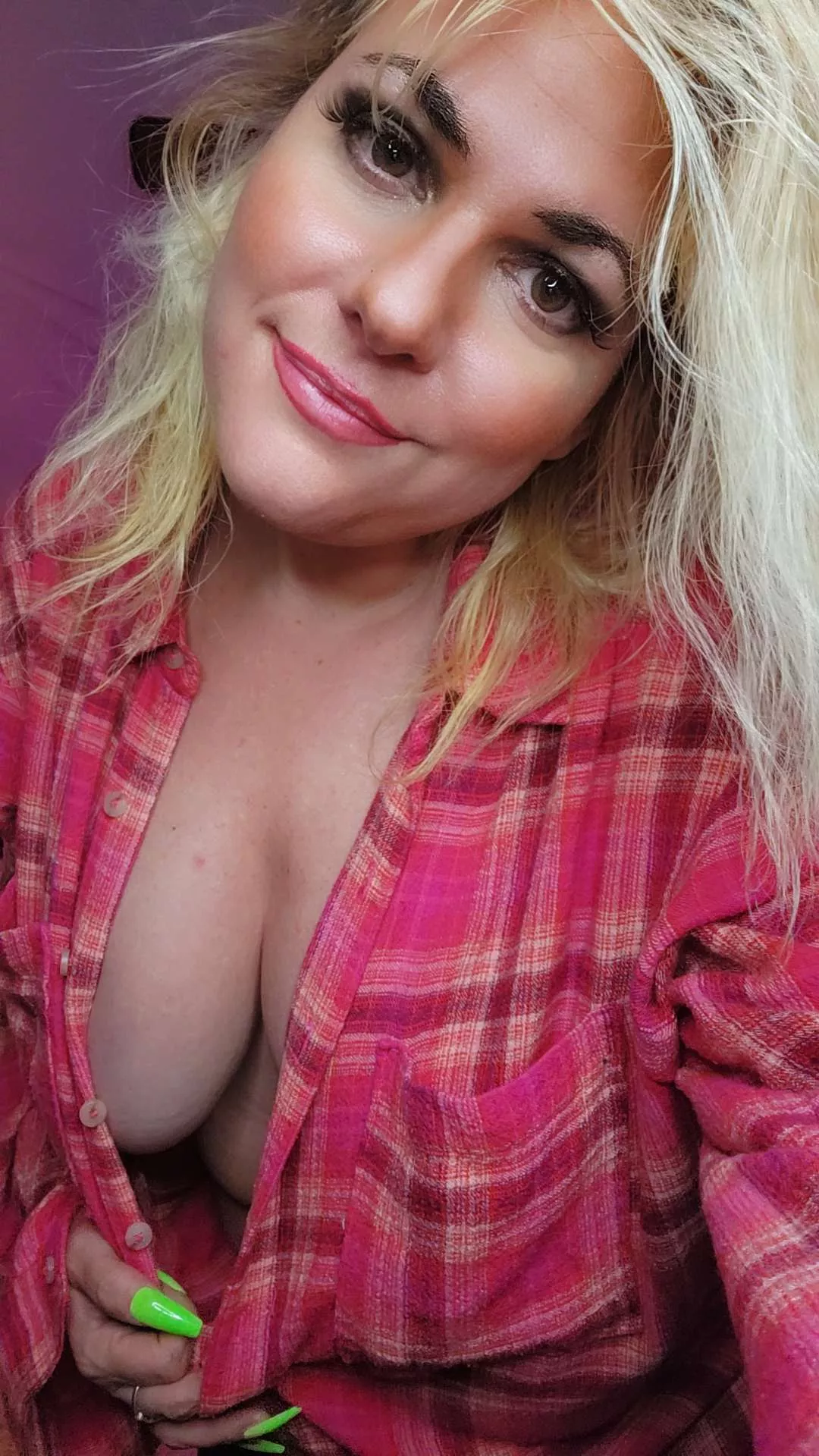 Casual work day :) Happy Friday! posted by ASMRSouthernBell