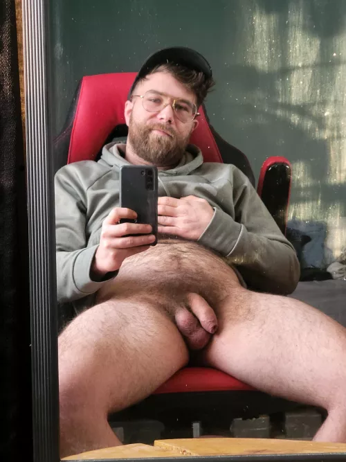 Come, let's leave work early and play instead [33] by hairyMtl