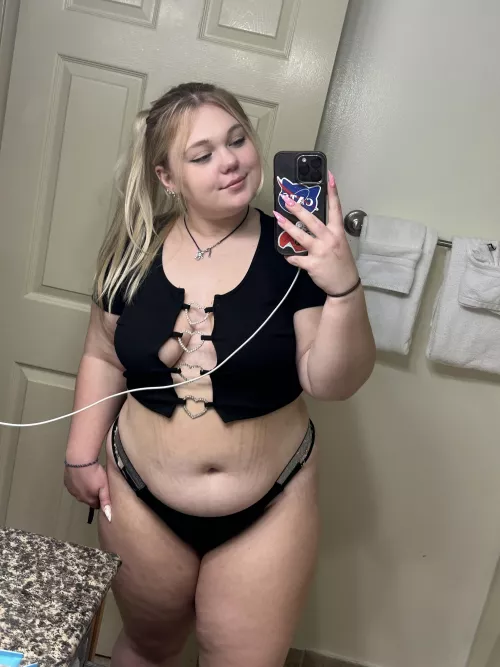 Driving 18 hours, will be stuffing the whole time 😍 by lxves_