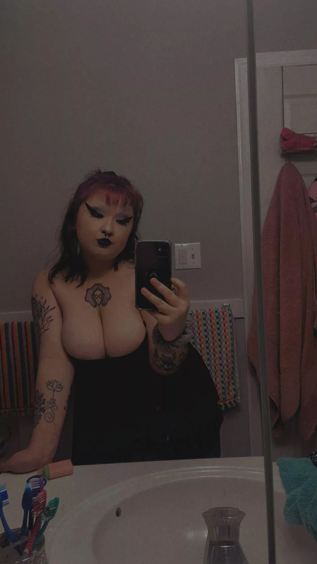 friday night outfit 🖤 posted by g0thmxlf