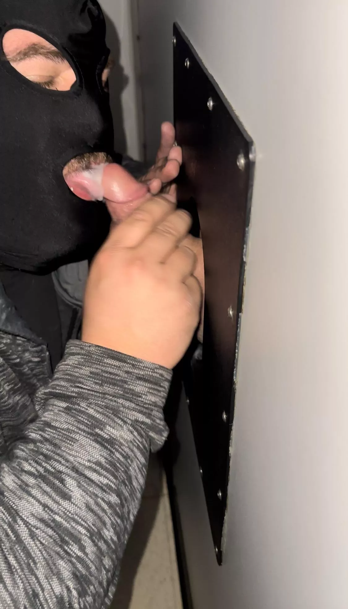 Glory hole cumslut posted by onlyking0455