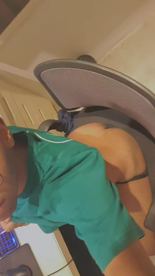 I need a big boy to be my new chair🥺 by InevitableWeird3746