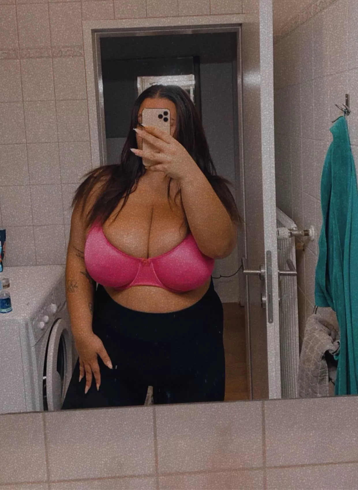 I sent this to a guy I like and he left me on read, maybe one of you likes it?💗 posted by Financial-Roof-8130