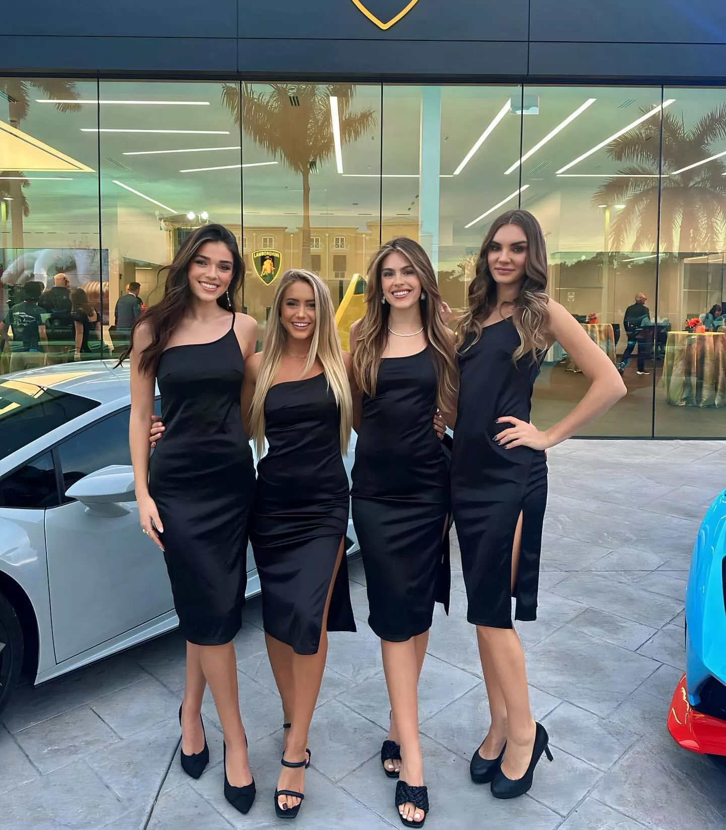 Lamborghini Babes posted by HonestRunner