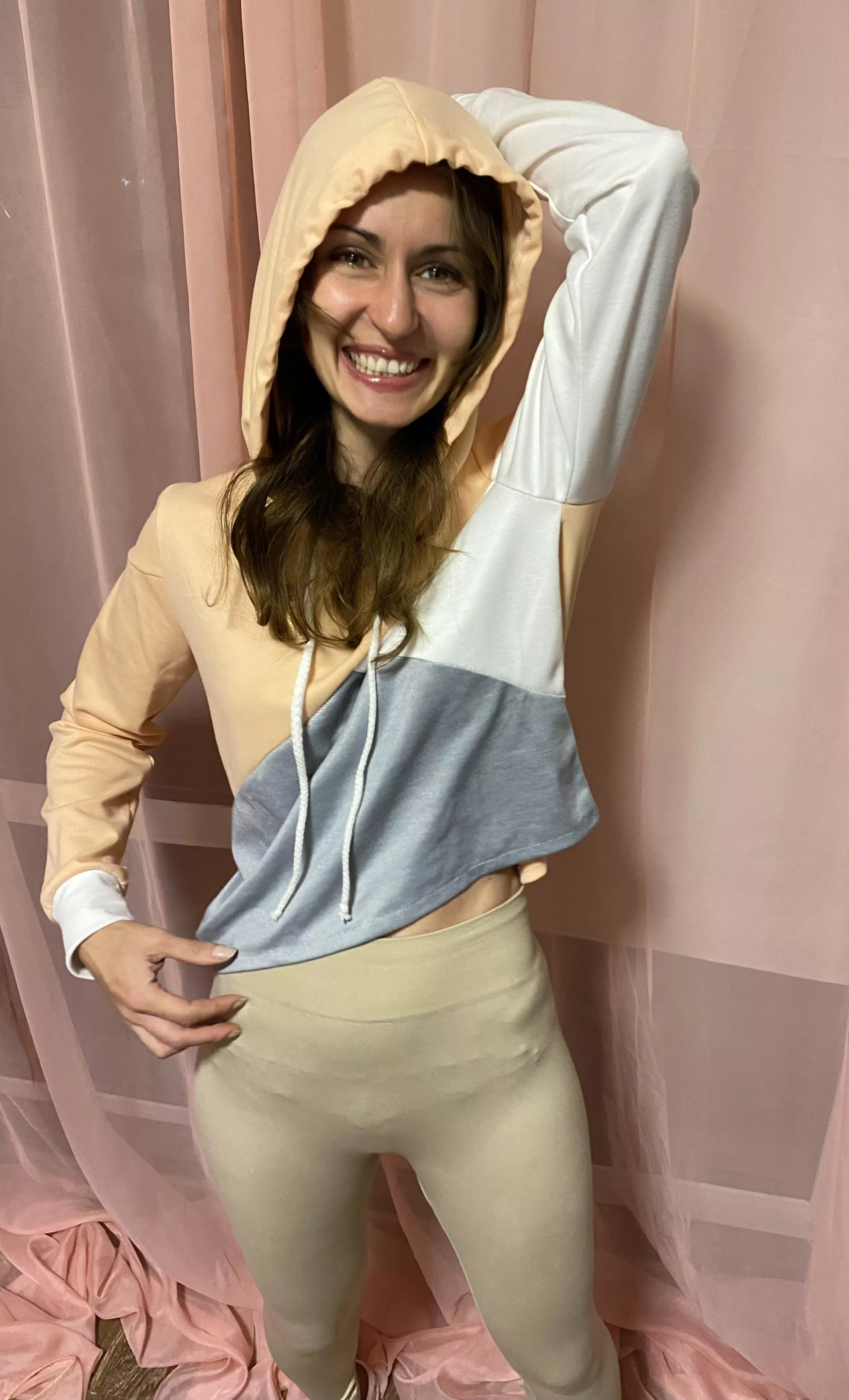 Milf in a pleasant evening mood (F30) posted by Viki_soul