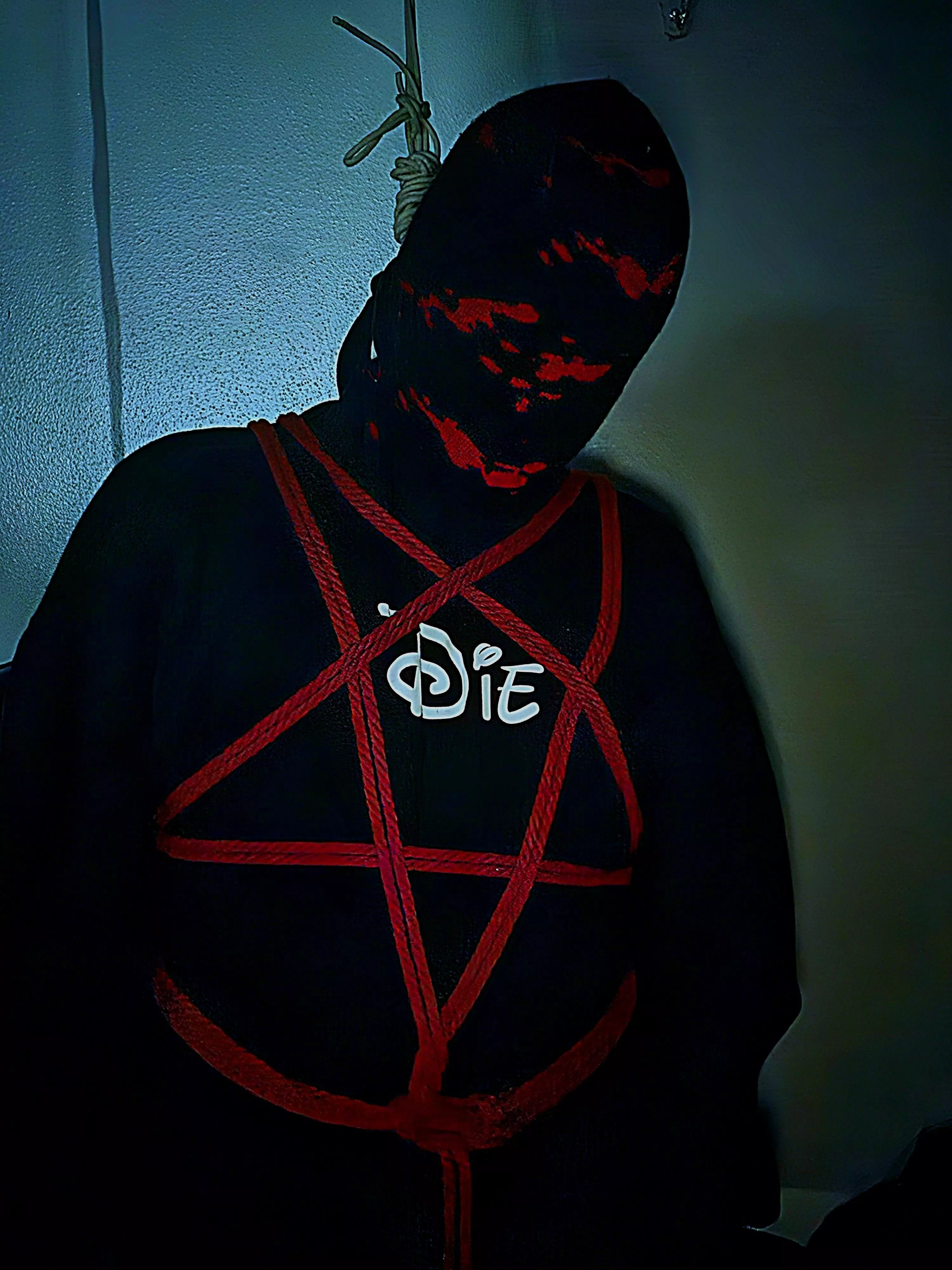 Selfbondage (I'm fine) posted by Twisted-Knots