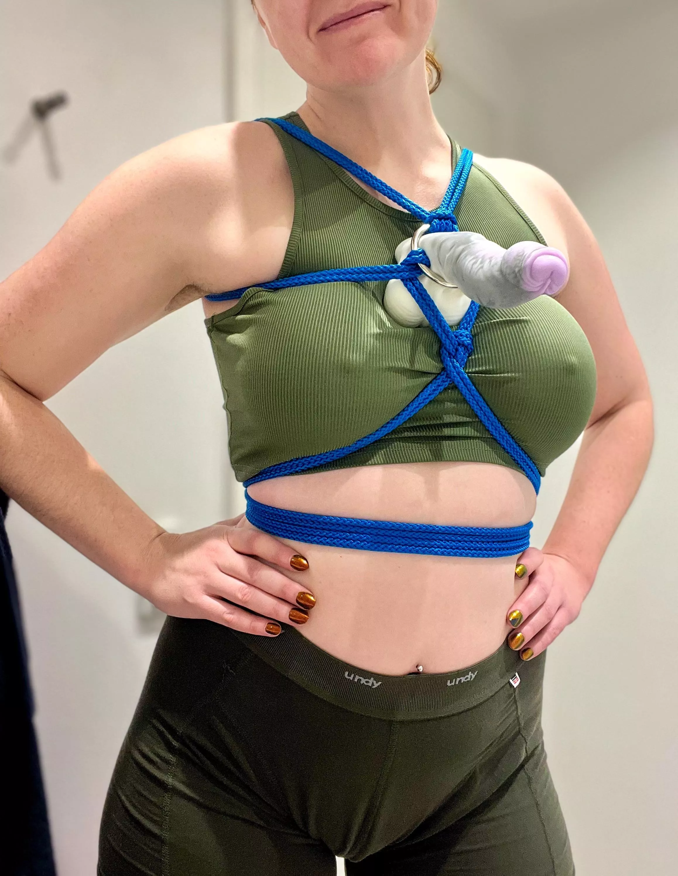 Super fast chest harness that is easy to take off again 🪢 posted by Gr8WhoreofBabylon