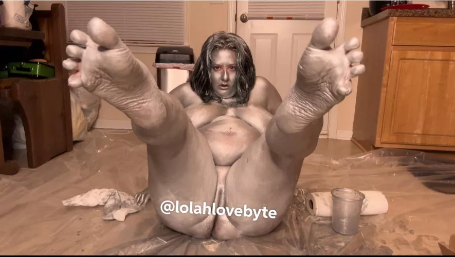 Turning myself into a metallic goddess! (Full body/Close up ass spreading) DM for Full 22 minute vid! Will deliver via dropbox link- $30 by lolahlovebyte
