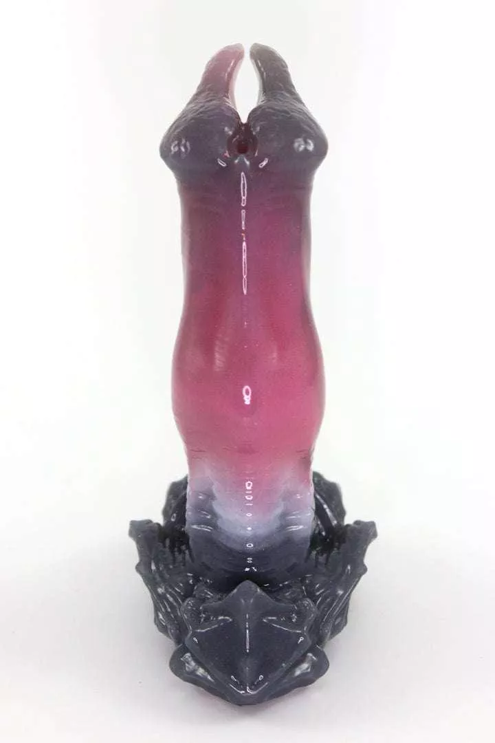 WTB Petite/Soft Knight from DreadTheEmpire posted by MicroDragonMae