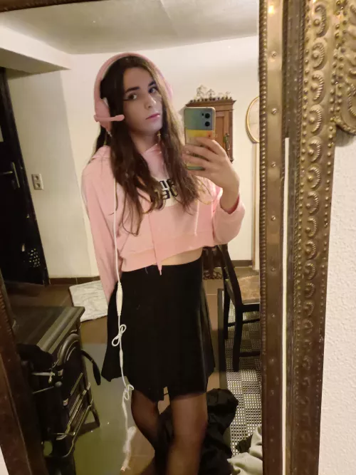 Yet another attempt at doing a make up :'( by Actual_Charity2870