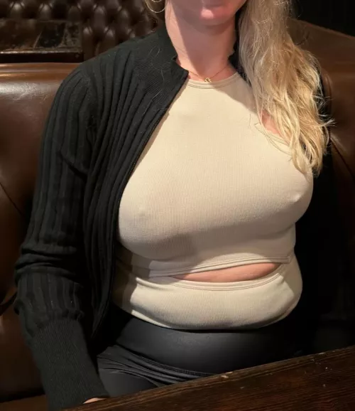 34F Wife wants to play ☺️ by NSFWDude_Dad