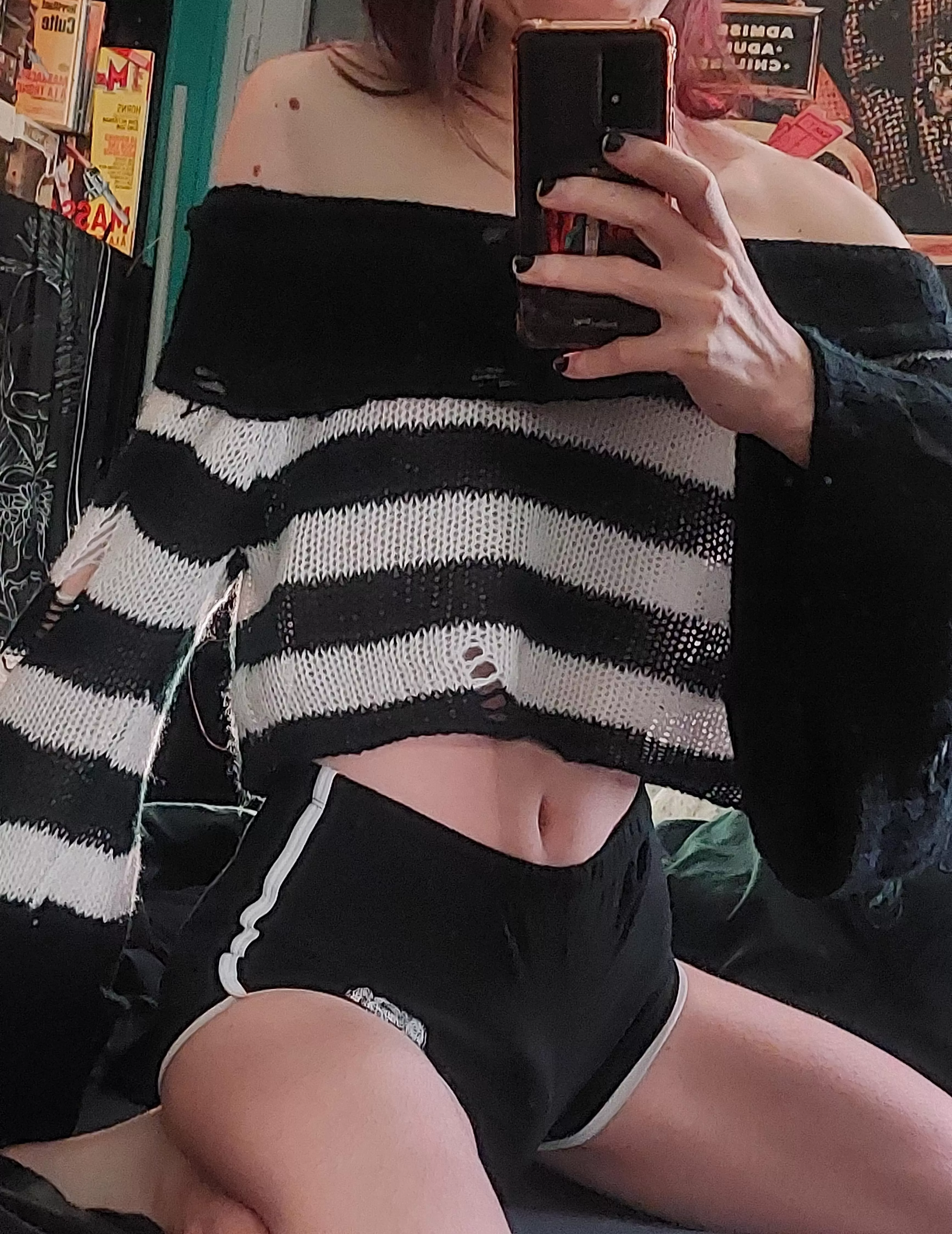 Black&White Stripes 🤍🖤 posted by __creepy__crawly__