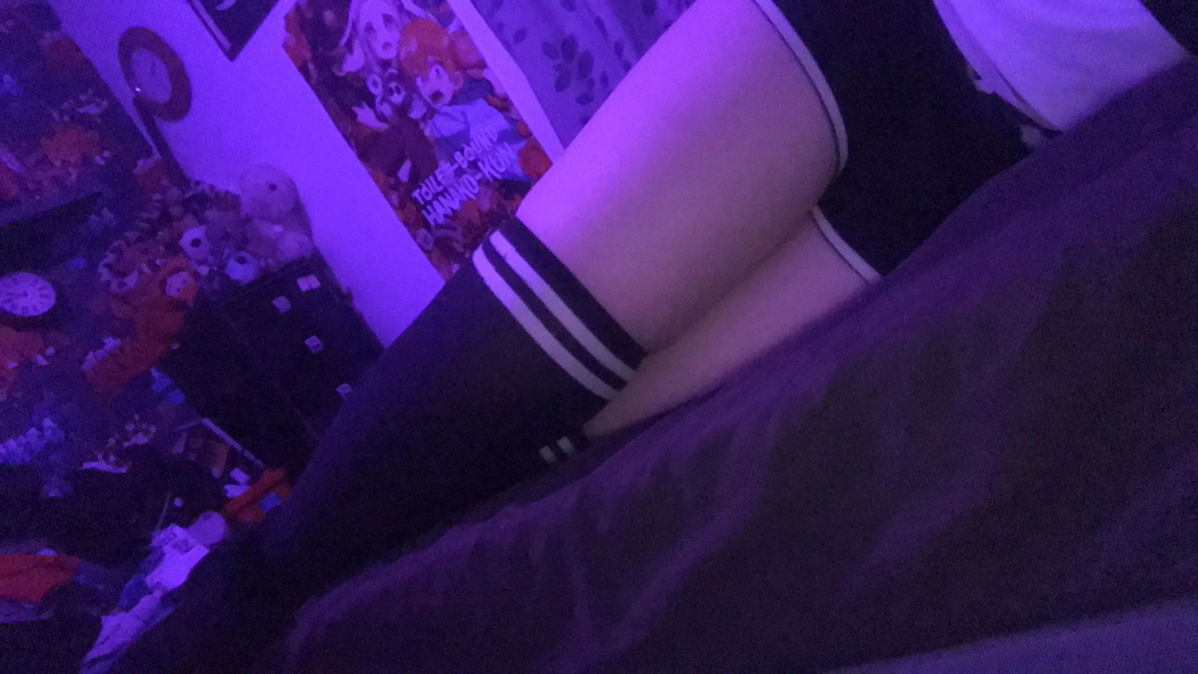 Do you think my legs are cute? posted by Weird_bubble30239