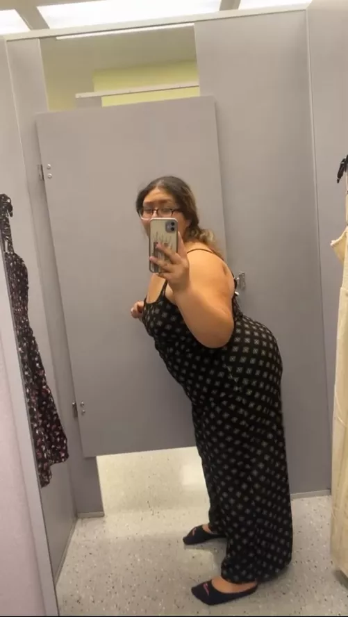 Does this make my 🍑 look phat? by Sweetyjaneeee