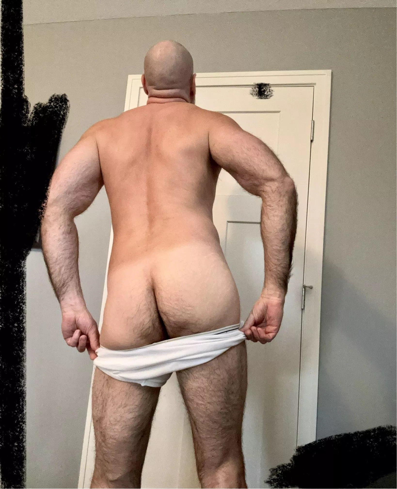 Hairy crack posted by SilentCliff