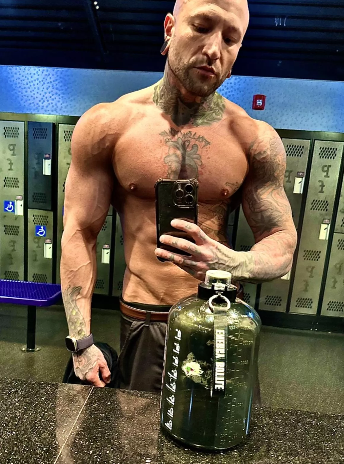 Hello everyone 😊❤️ posted by Humansaltlick