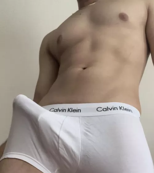 Hey! What do you think of my bulge? by good_night4
